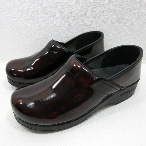 dansko wine clogs